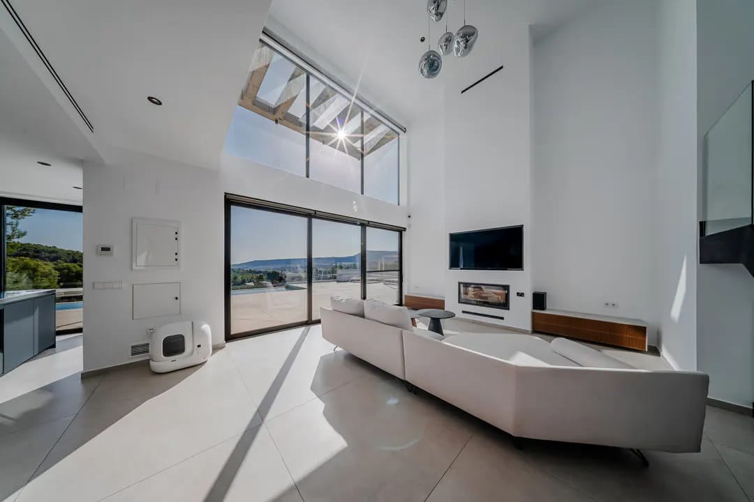 Villa de lujo en Benitachell: espacio y privacidad cerca de Moraira