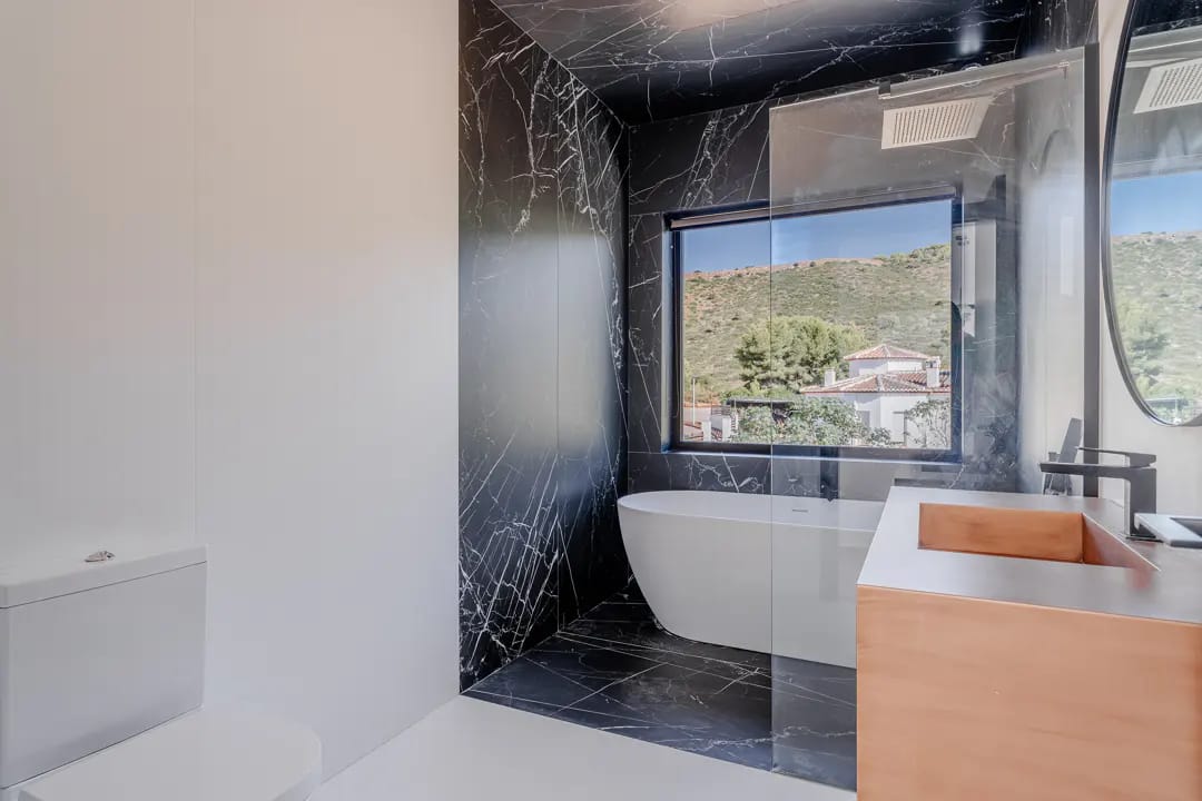 Villa de lujo en Benitachell: espacio y privacidad cerca de Moraira