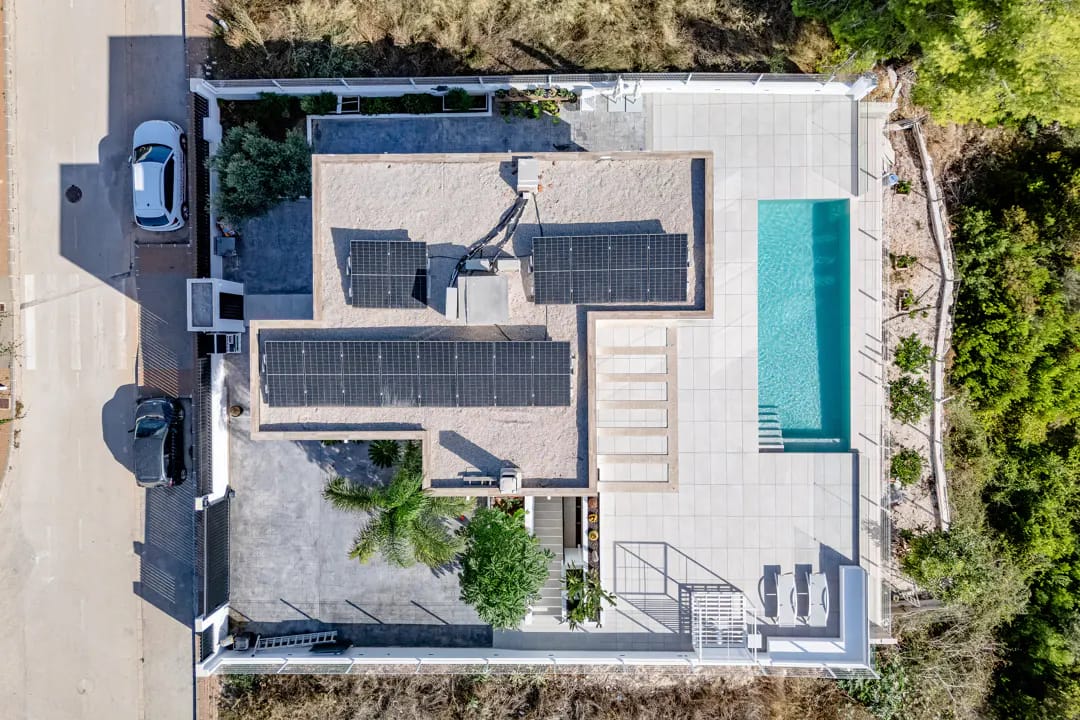 Villa de lujo en Benitachell: espacio y privacidad cerca de Moraira
