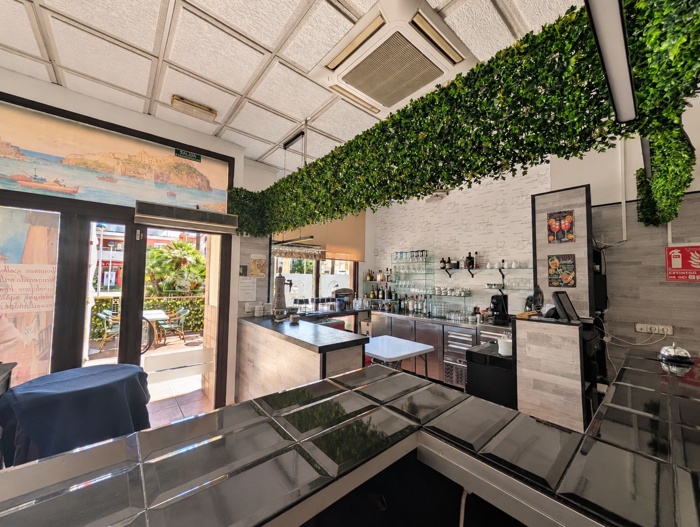 Traspaso de restaurante en Moraira: pizzería italiana equipada